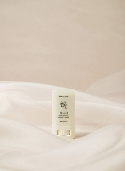 BEAUTY OF JOSEON Matte Sunstick 18g (SPF 50+ PA++++) Mugwort+Camelia  Protector
