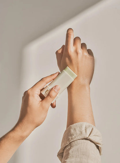 BEAUTY OF JOSEON Matte Sunstick 18g DUO (SPF 50+ PA++++) Mugwort+Camelia  Protector Solar en Barra x2