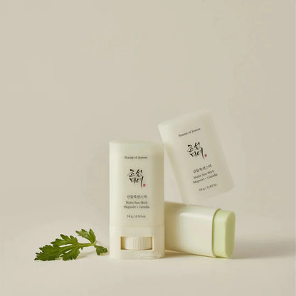BEAUTY OF JOSEON Matte Sunstick 18g (SPF 50+ PA++++) Mugwort+Camelia  Protector