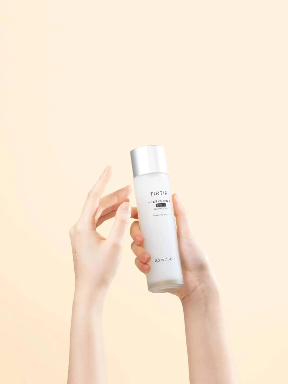TIRTIR Milk Skin Toner Light 150ml - Tónico revitalizante iluminador ligero piel